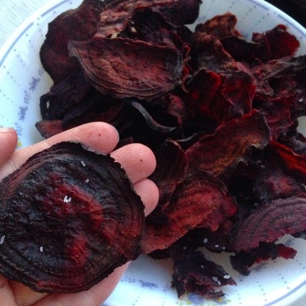 Baked Beet Chips | www.thealiconklin.com