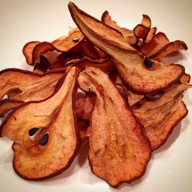 Baked Pear Chips | www.thealiconklin.com