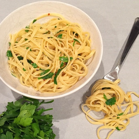 Spicy Garlic and Herb Linguine | www.thealiconklin.com